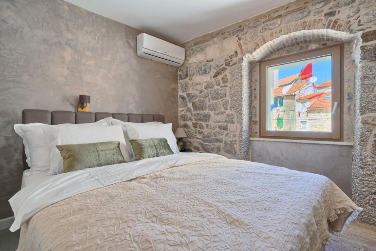 Отель, гостиница Varos, Хорватия, 80 м² - фото 14