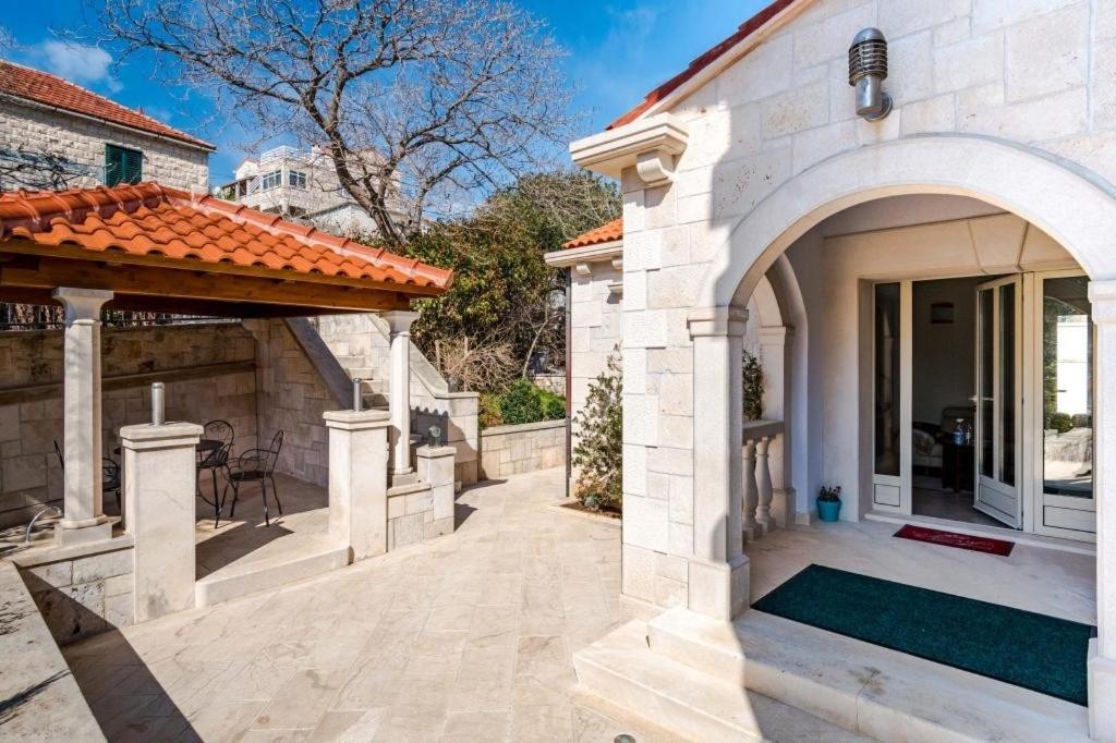 Отель, гостиница Sumartin, Хорватия, 340 м² - фото 15