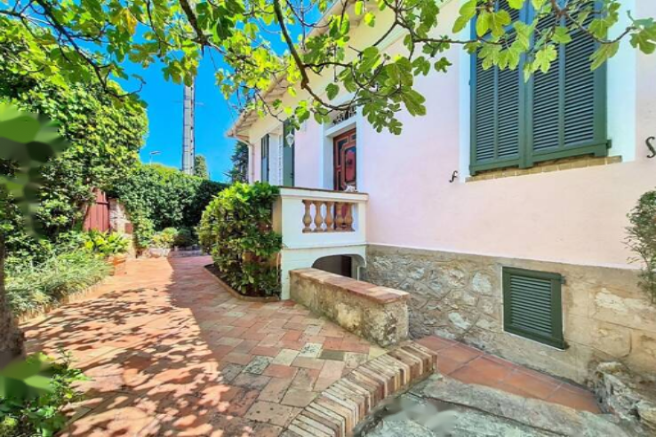 Квартира в Каннах, Франция, 150 м² - фото 1