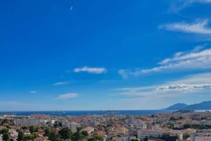 Квартира в Каннах, Франция, 90 м² - фото 1