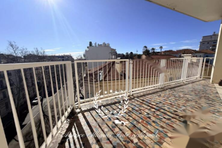 Квартира в Каннах, Франция, 70 м² - фото 1