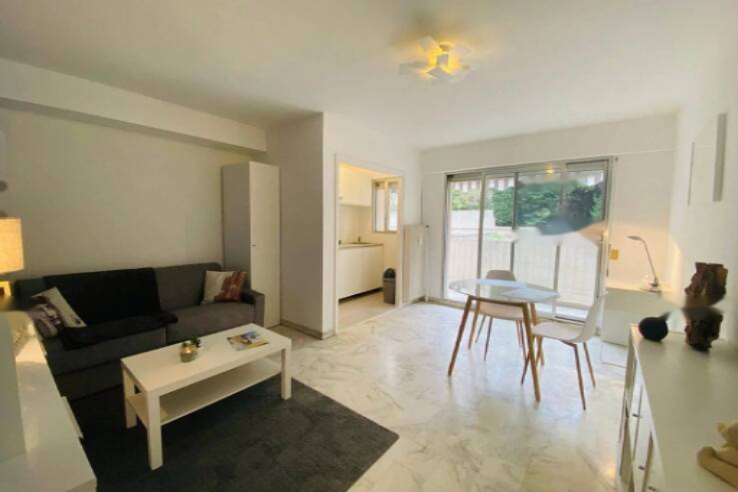 Квартира в Каннах, Франция, 30 м² - фото 1