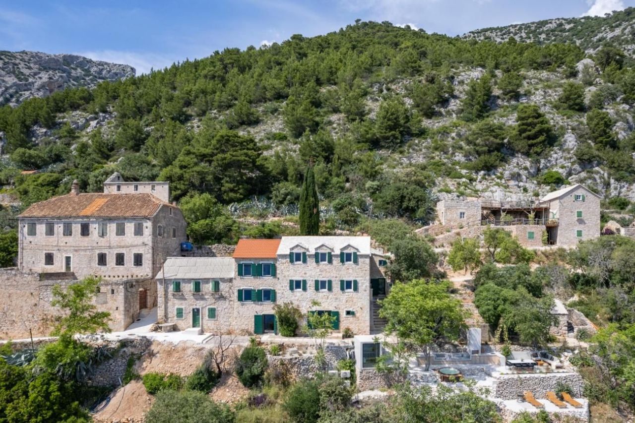 Отель, гостиница Bol, Хорватия, 226 м² - фото 2