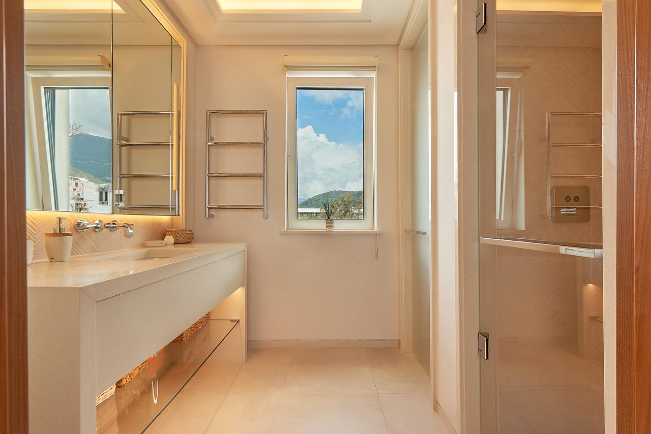 Квартира в Тивате, Черногория, 135 м² - фото 8