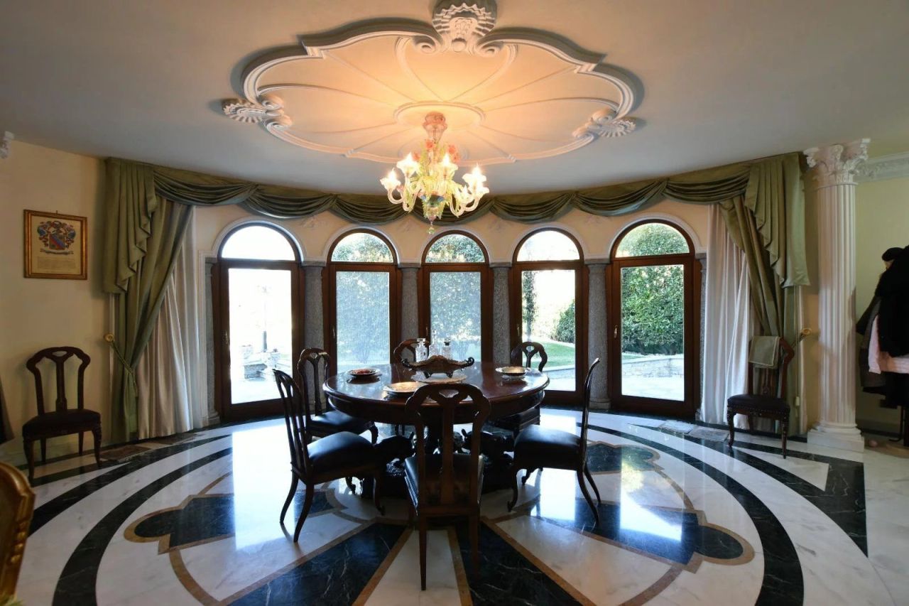 Вилла в Вербании, Италия, 750 м² - фото 6