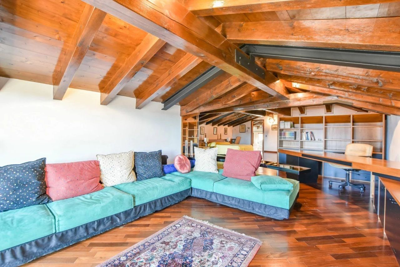 Вилла в Вербании, Италия, 750 м² - фото 11