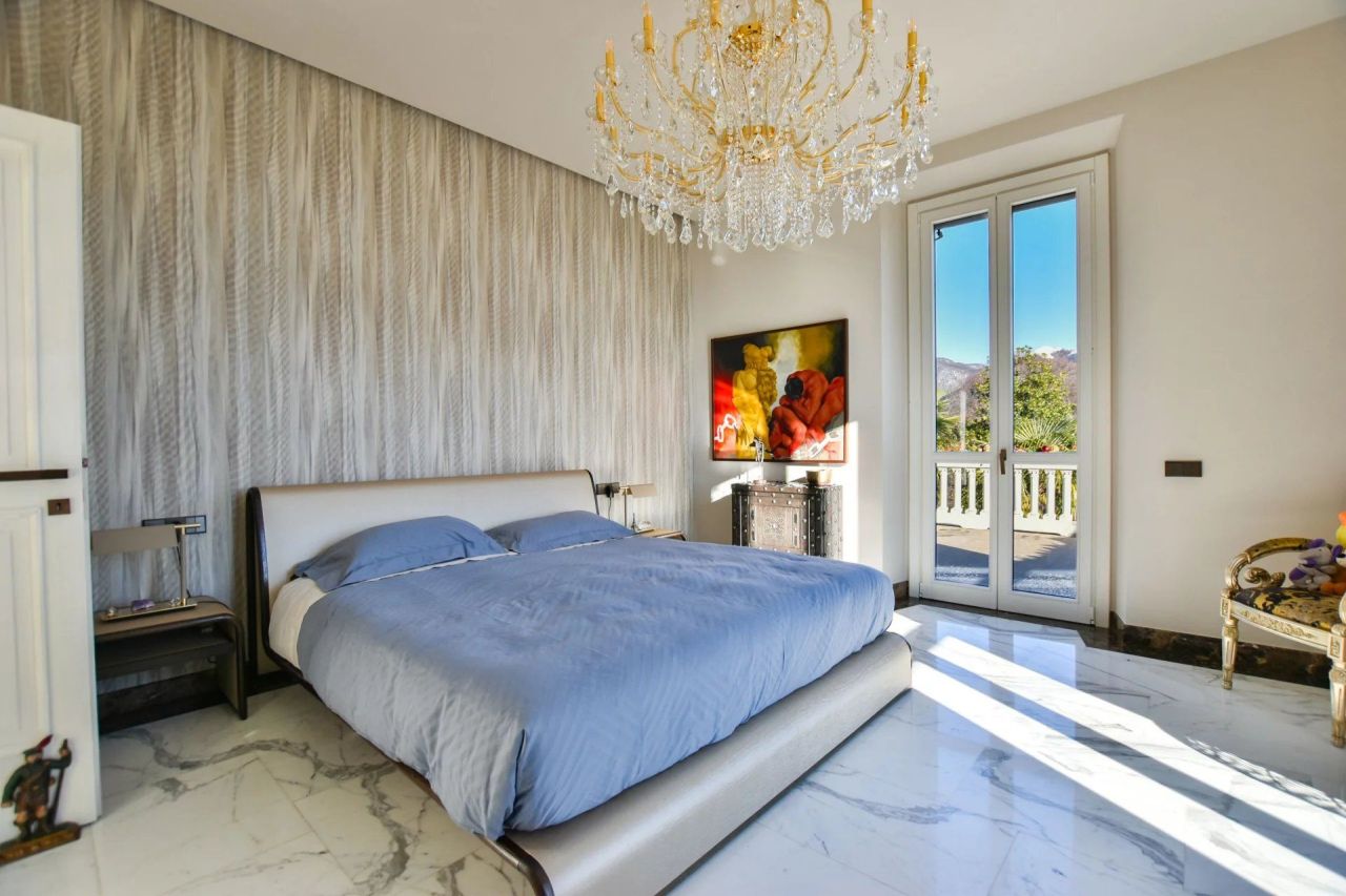 Вилла в Варесе, Италия, 500 м² - фото 10