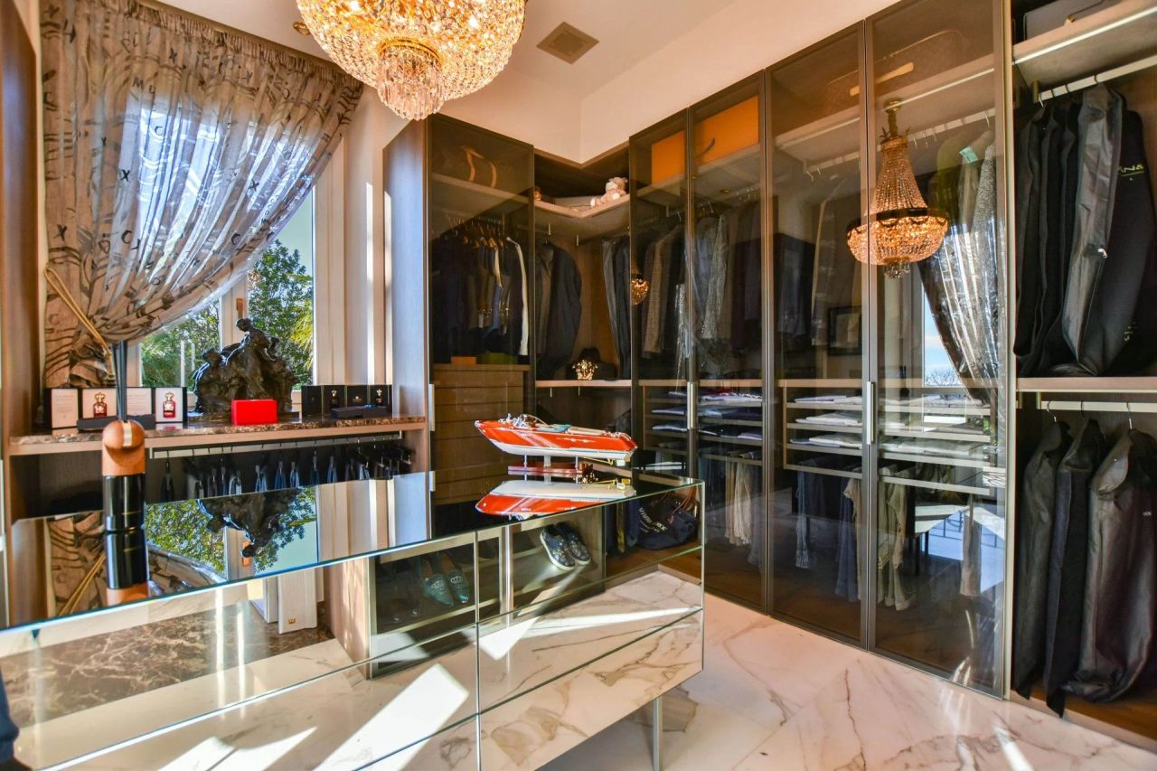 Вилла в Варесе, Италия, 500 м² - фото 12