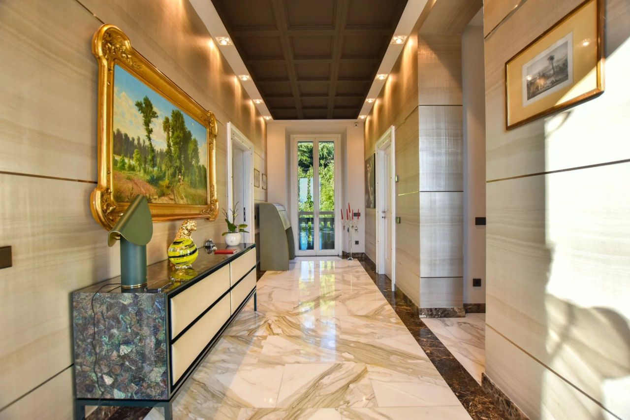 Вилла в Варесе, Италия, 500 м² - фото 13