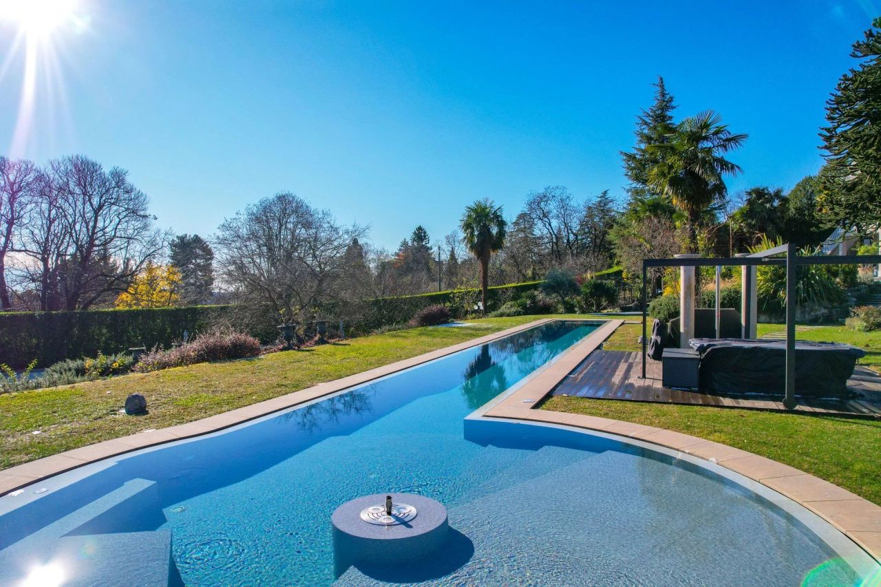 Вилла в Варесе, Италия, 500 м² - фото 6