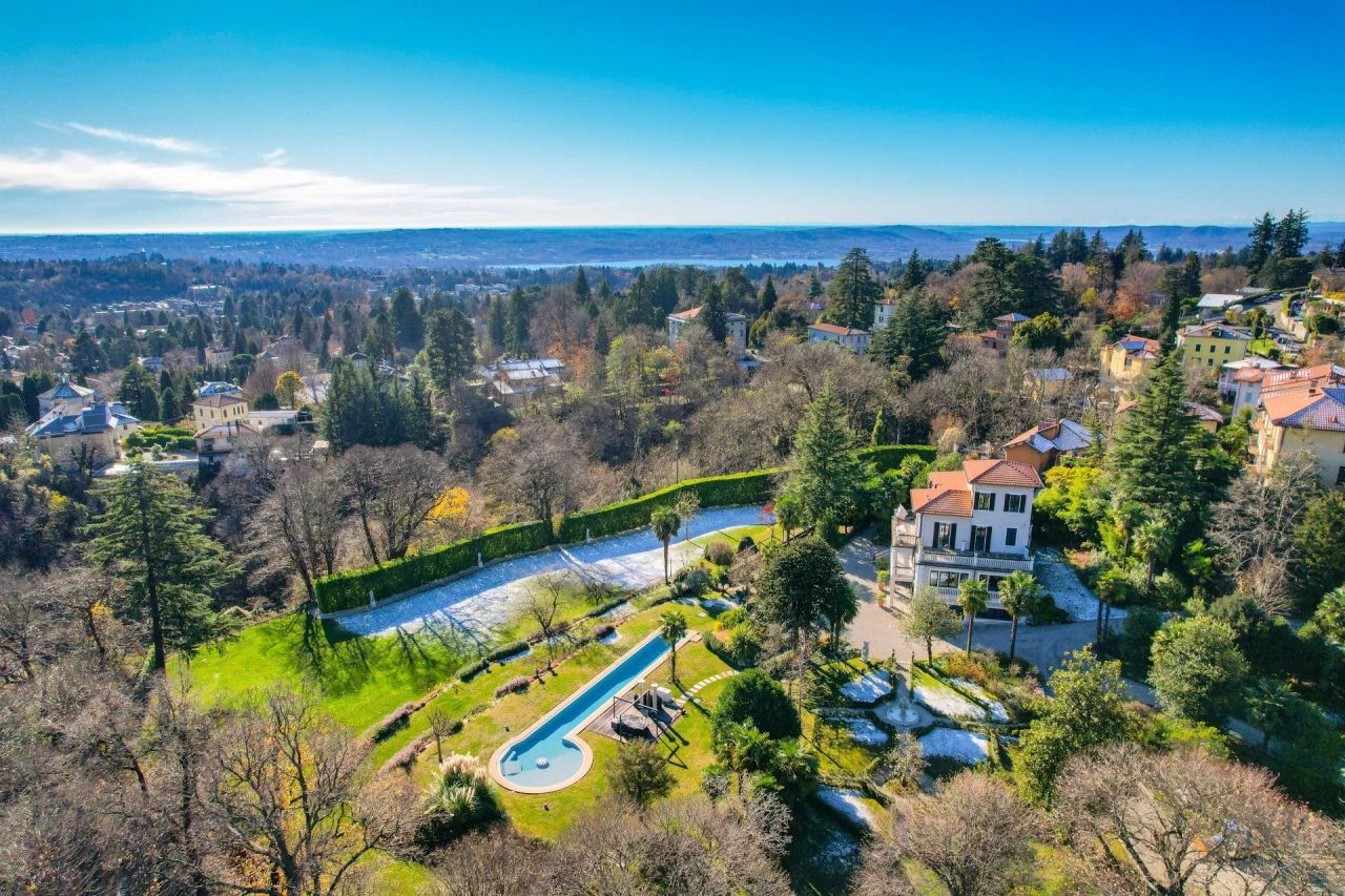 Вилла в Варесе, Италия, 500 м² - фото 4