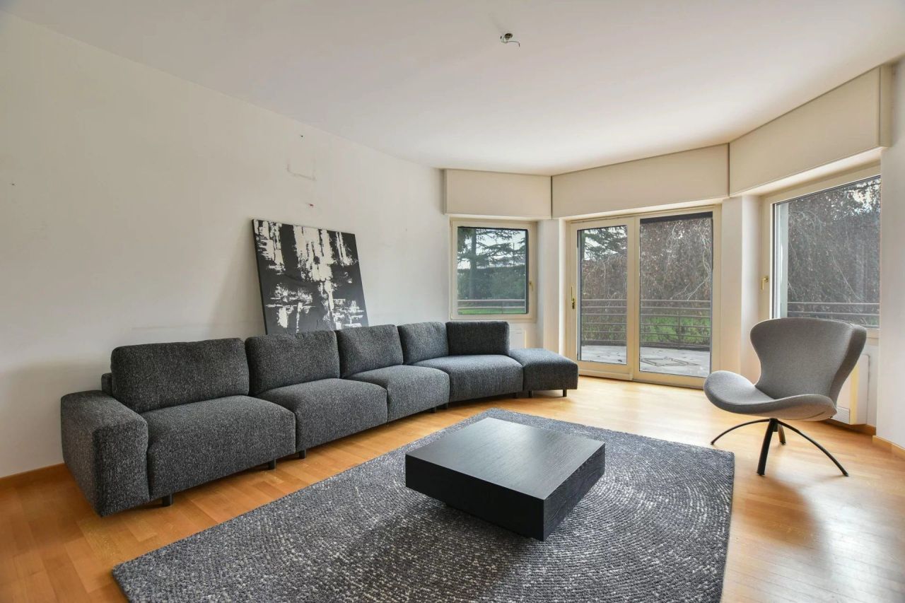 Вилла в Варесе, Италия, 620 м² - фото 10