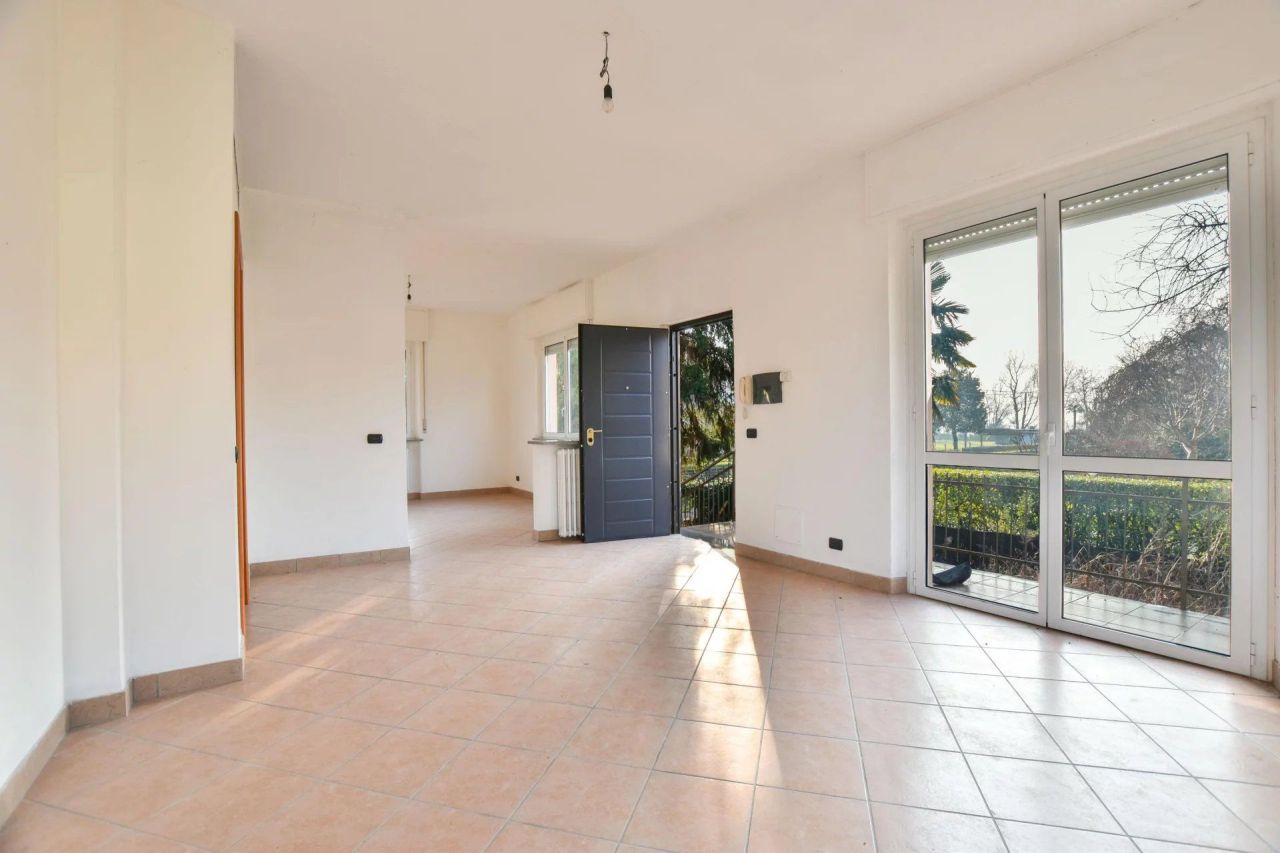 Вилла в Варесе, Италия, 620 м² - фото 8