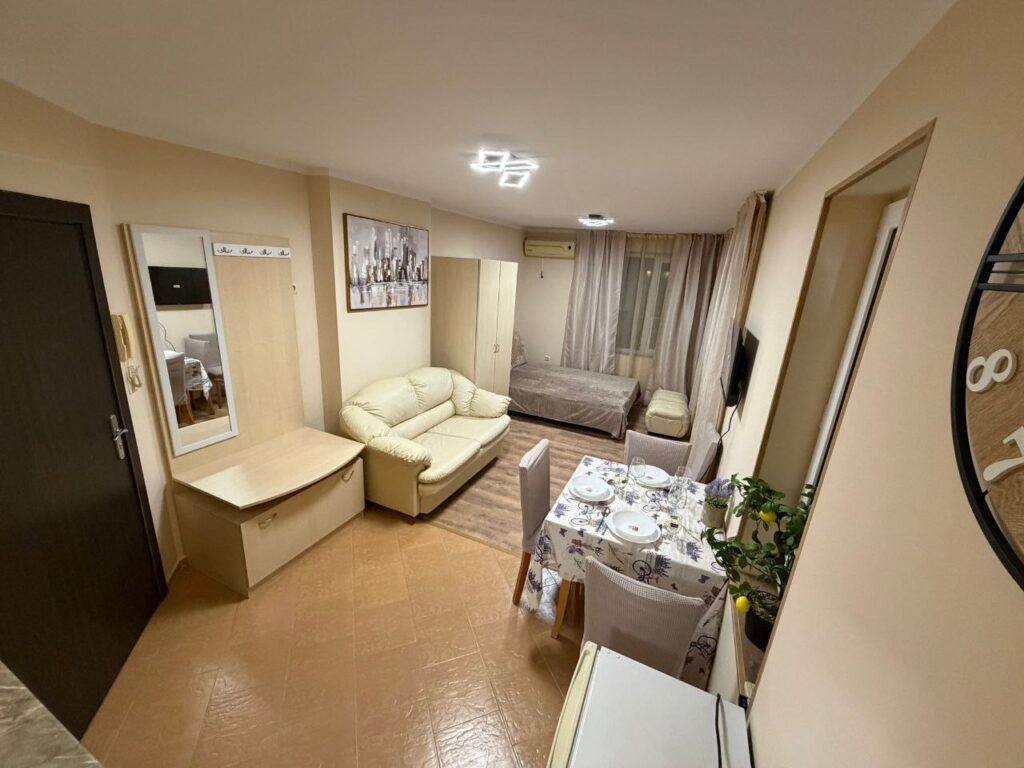 Студия на Солнечном берегу, Болгария, 67 м² - фото 1