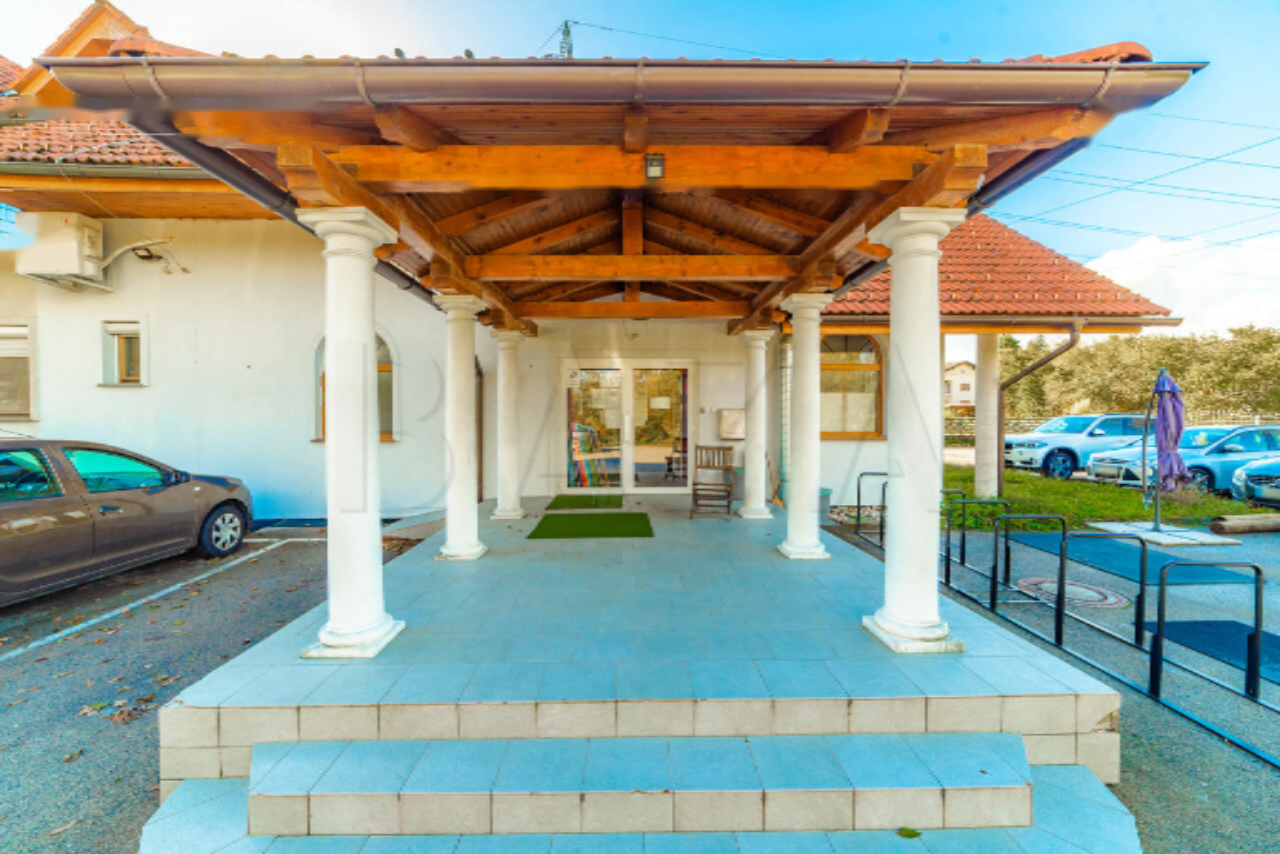 Офис в Любляне, Словения, 1 041 м² - фото 3