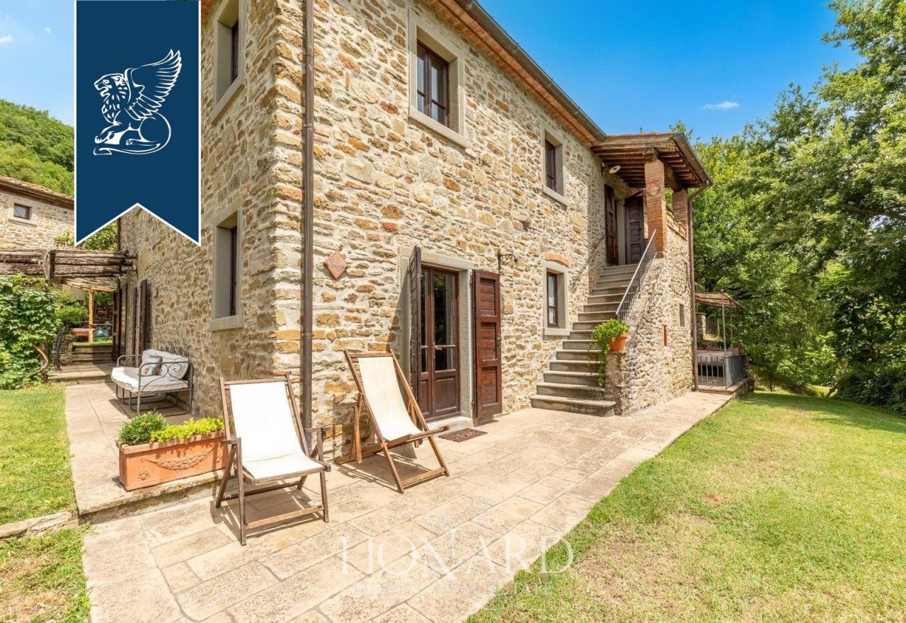 Ферма в Ареццо, Италия, 1 186 м² - фото 9