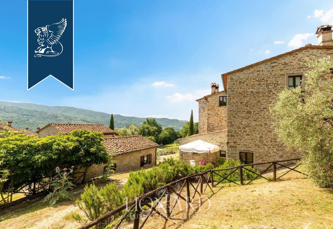 Ферма в Ареццо, Италия, 1 186 м² - фото 11