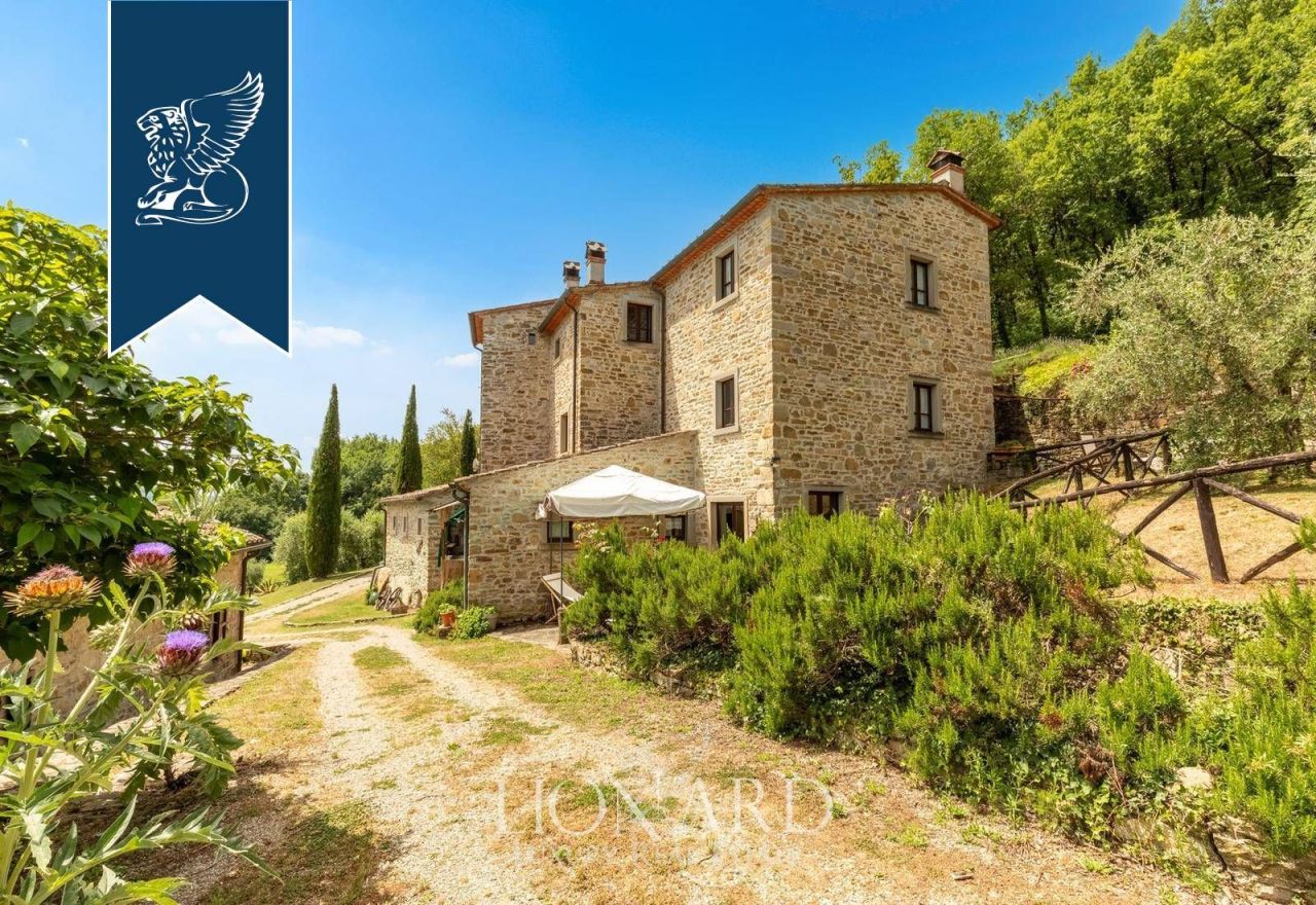 Ферма в Ареццо, Италия, 1 186 м² - фото 13