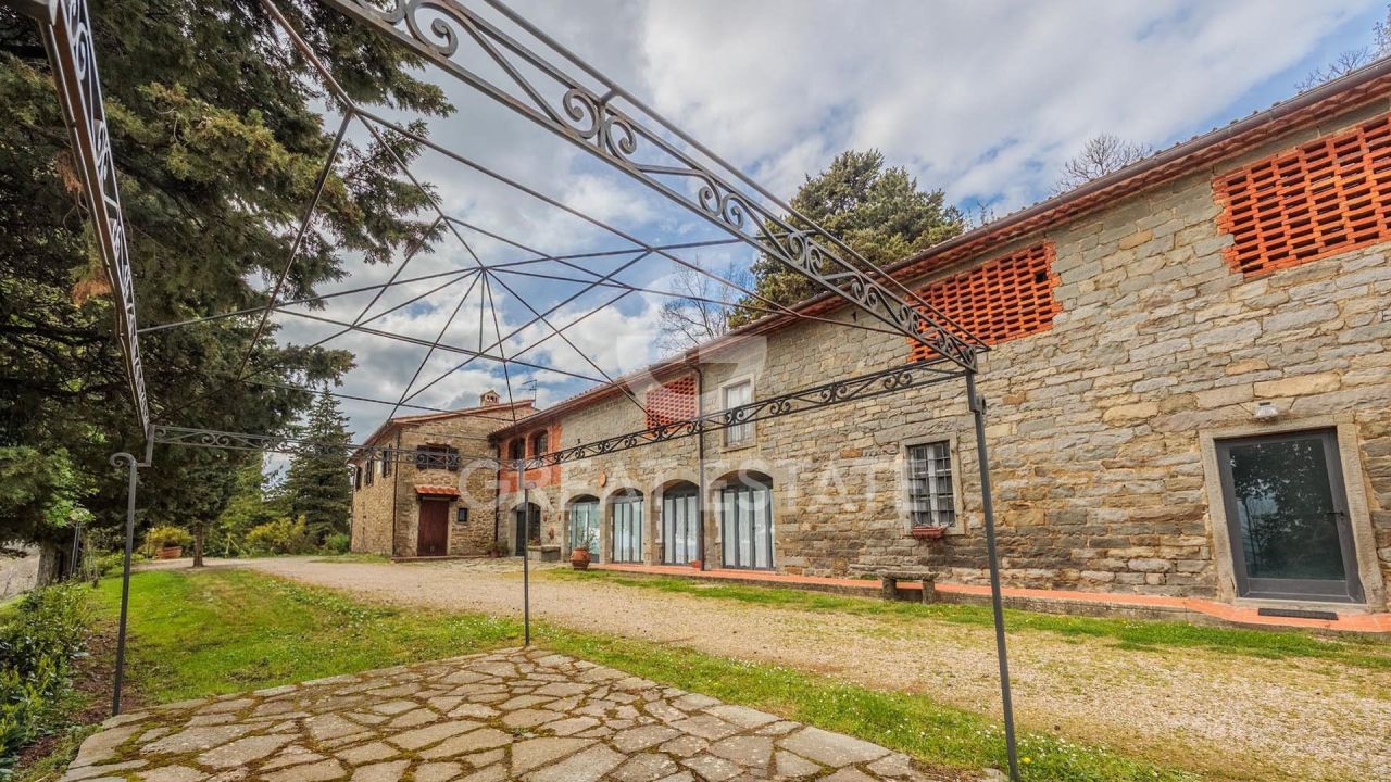 Дом Castelfranco Piandiscò, Италия, 1 300 м² - фото 4