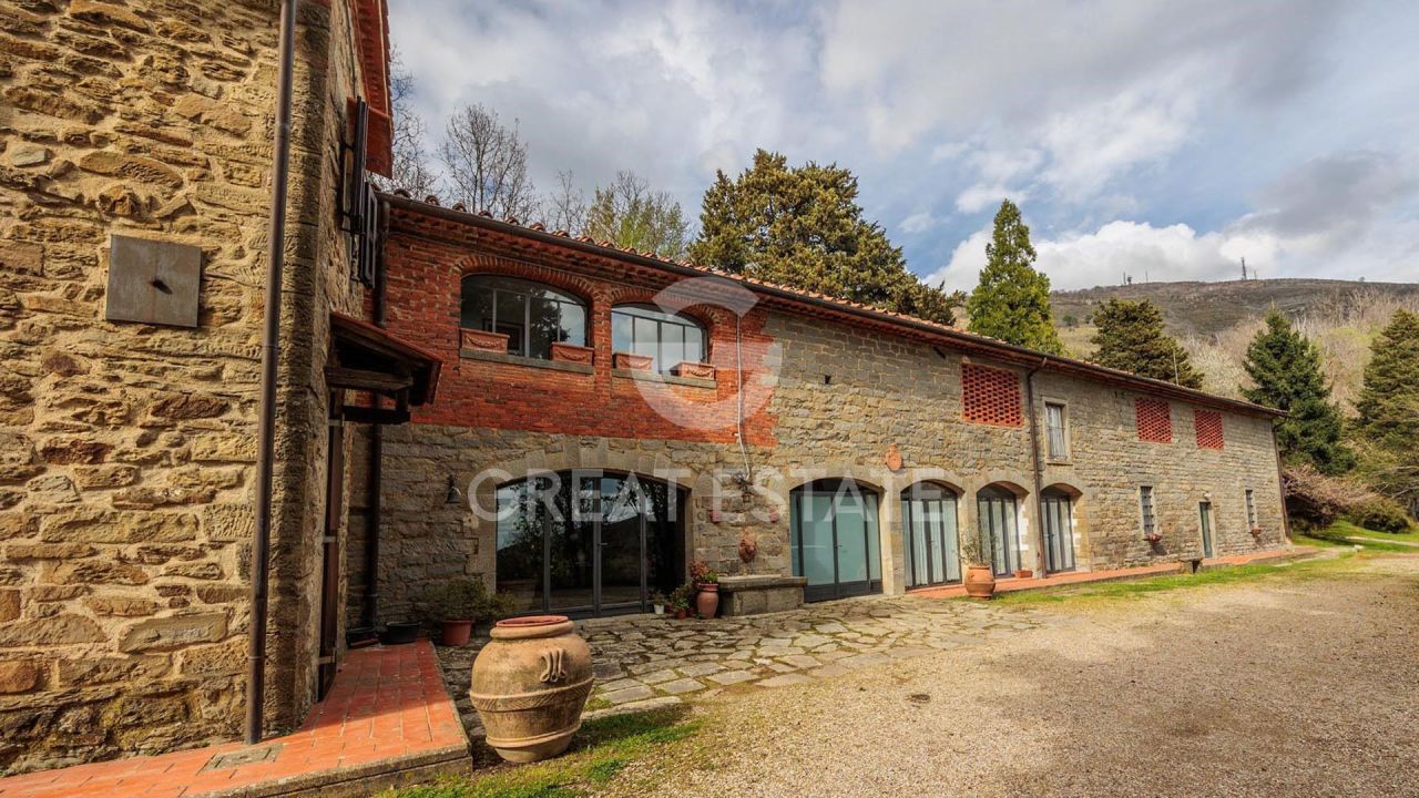 Дом Castelfranco Piandiscò, Италия, 1 300 м² - фото 5