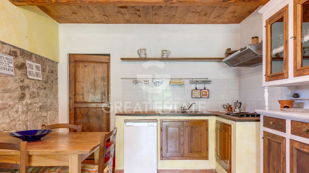 Дом Castelfranco Piandiscò, Италия, 1 300 м² - фото 15