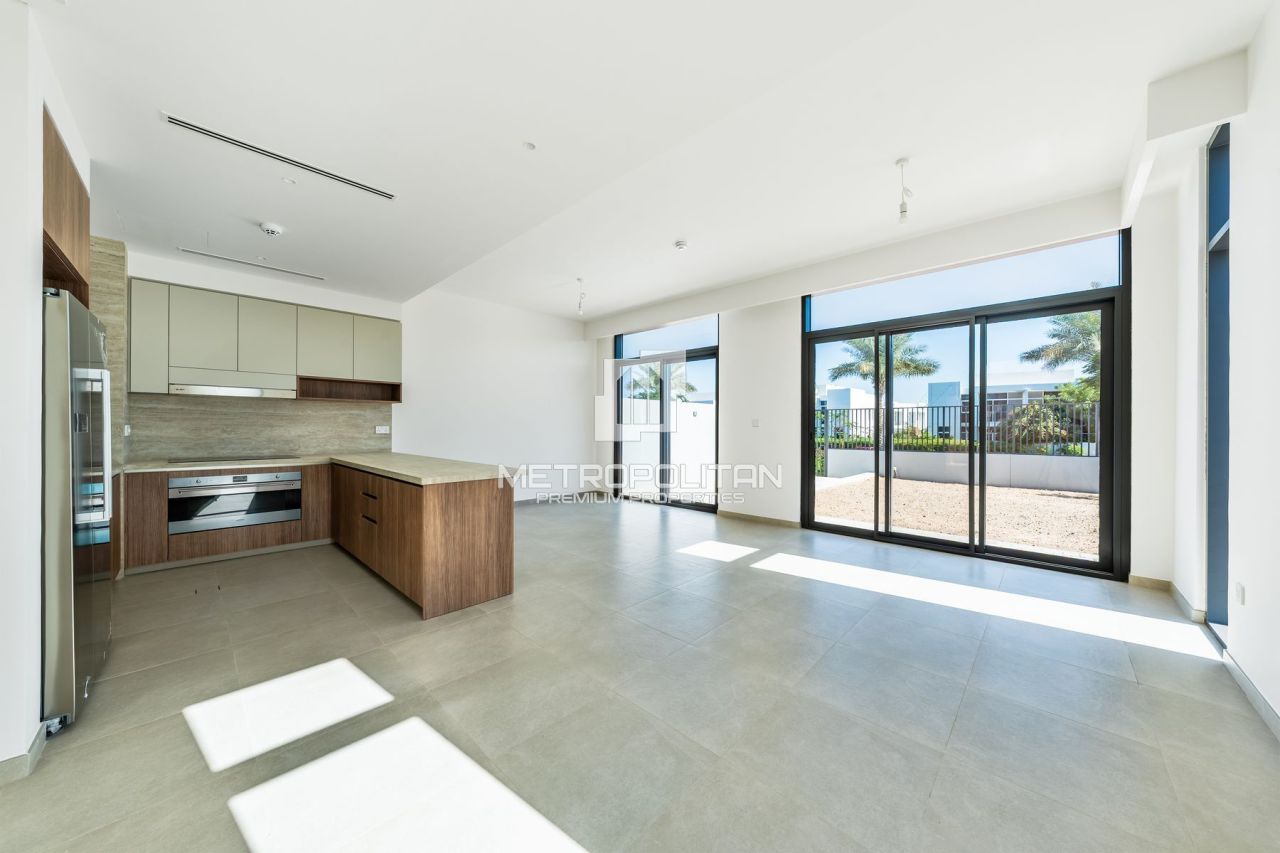 Таунхаус в Дубае, ОАЭ, 237 м² - фото 1