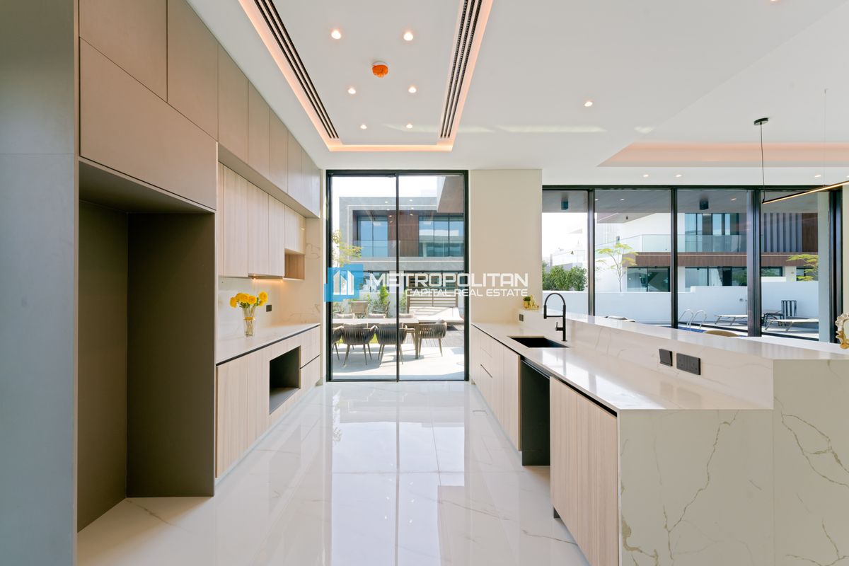 Вилла в Абу-Даби, ОАЭ, 340 м² - фото 4