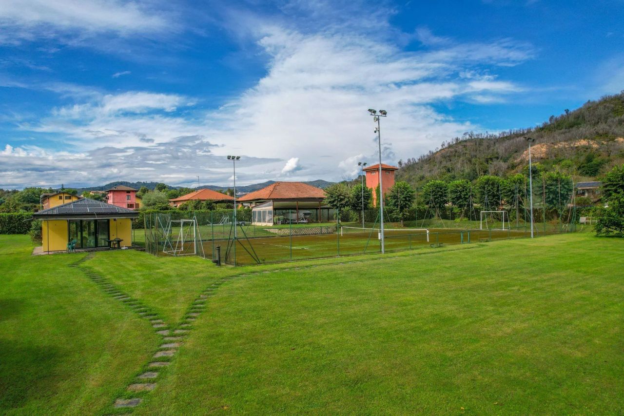 Вилла в Анджере, Италия, 300 м² - фото 6