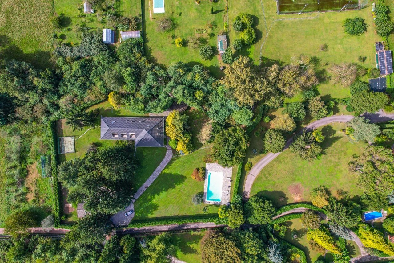 Вилла в Анджере, Италия, 300 м² - фото 3