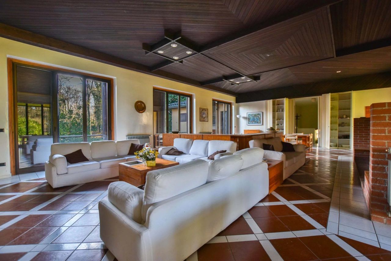 Вилла в Борго-Тичино, Италия, 698 м² - фото 11