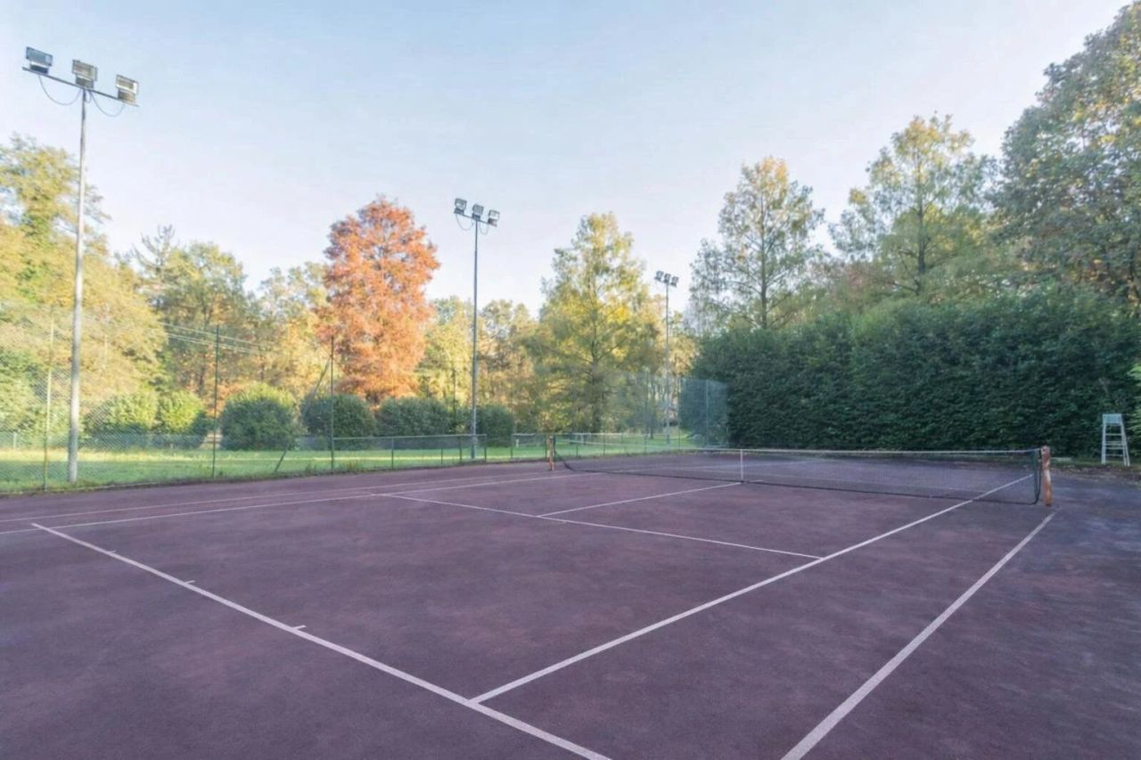 Вилла в Борго-Тичино, Италия, 698 м² - фото 4