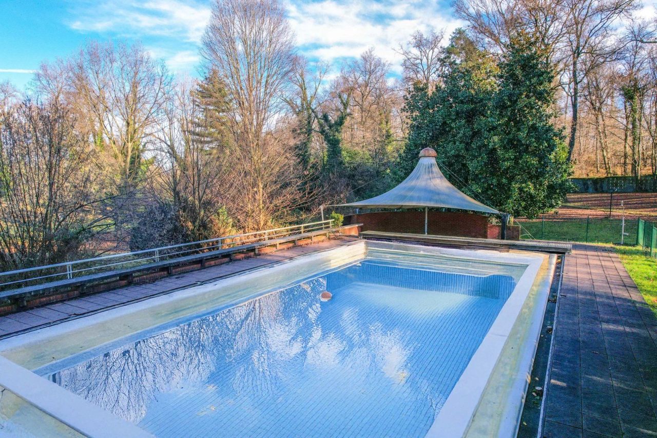 Вилла в Борго-Тичино, Италия, 698 м² - фото 5