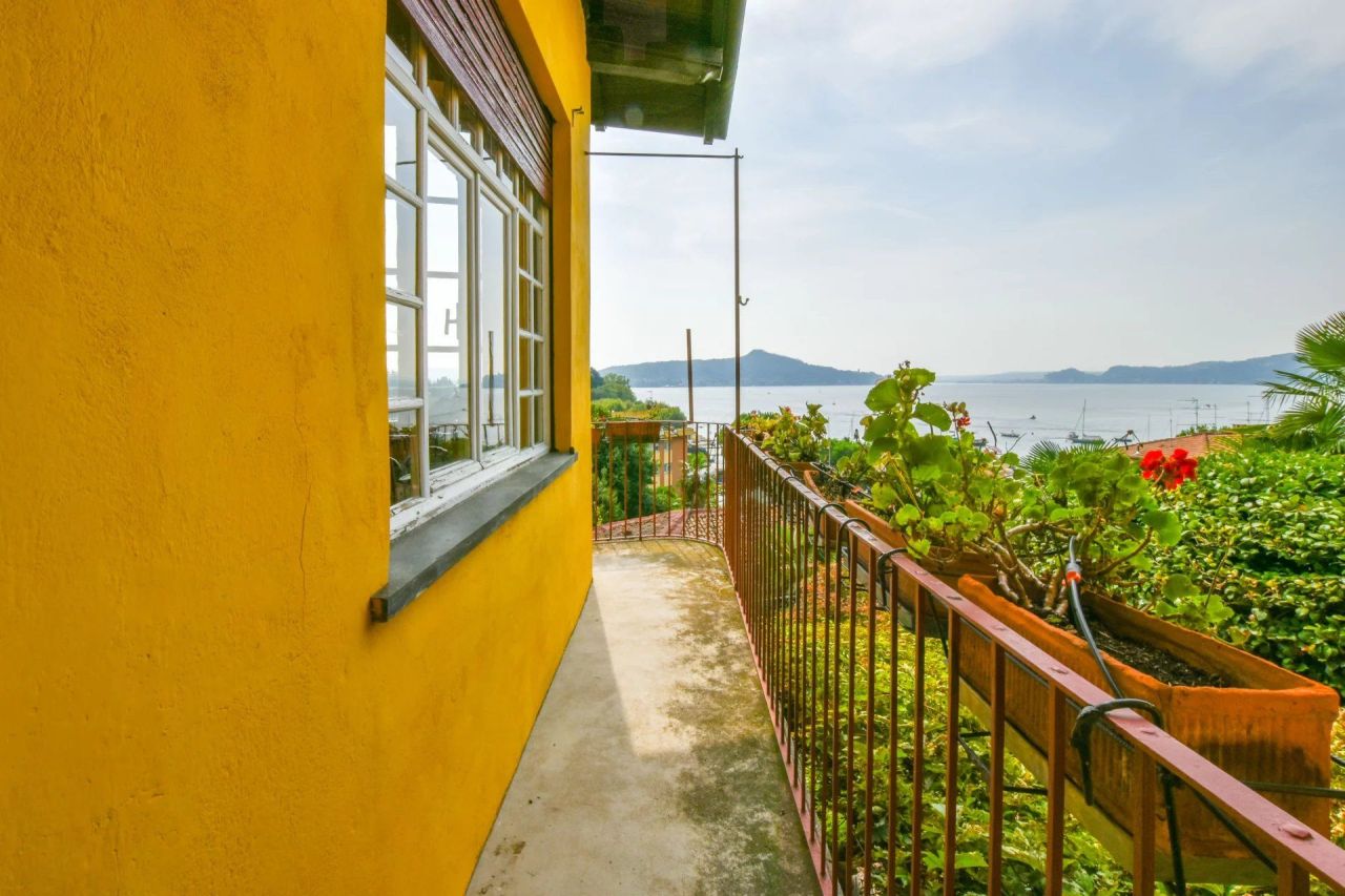 Вилла в Лезе, Италия, 516 м² - фото 13