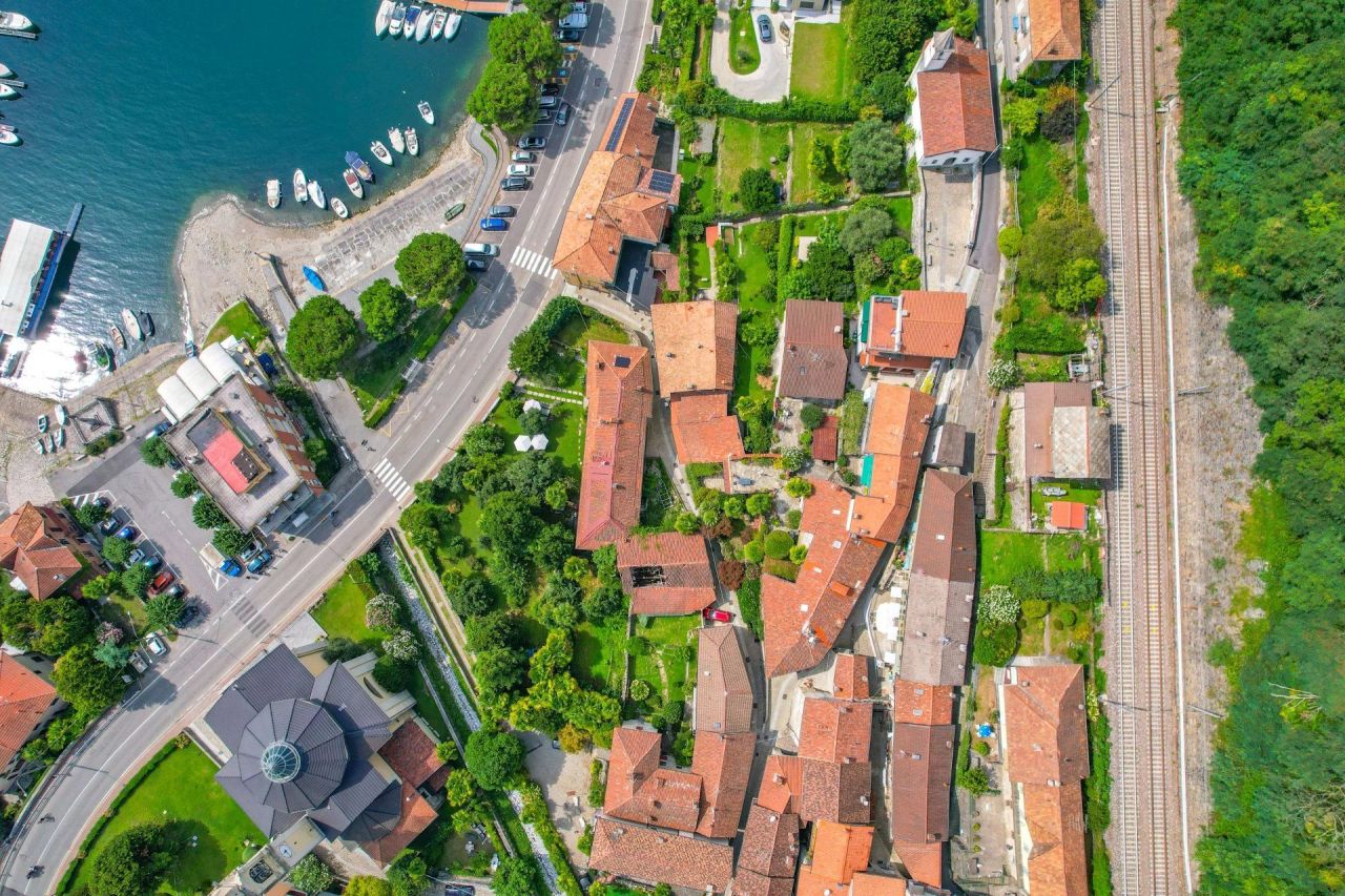 Вилла в Лезе, Италия, 516 м² - фото 5