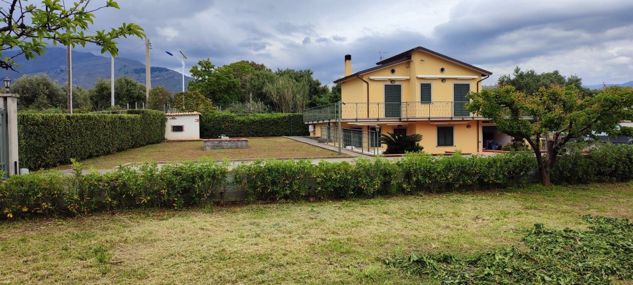 Вилла в Скалее, Италия, 135 м² - фото 15