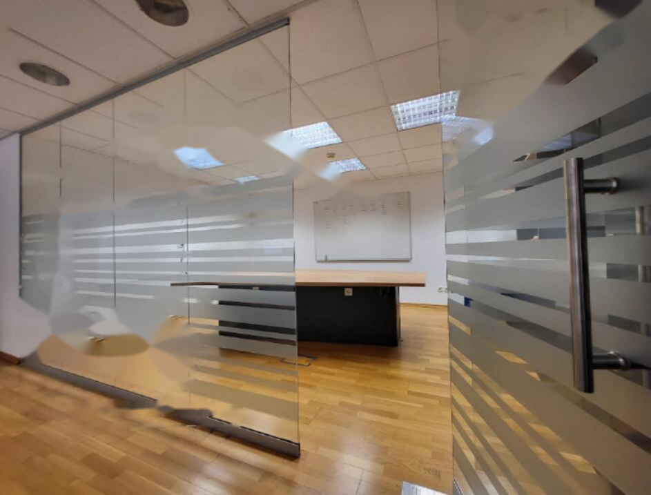 Офис в Любляне, Словения, 177 м² - фото 1