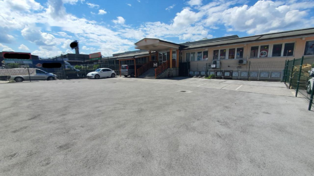 Офис в Любляне, Словения, 1 185 м² - фото 1