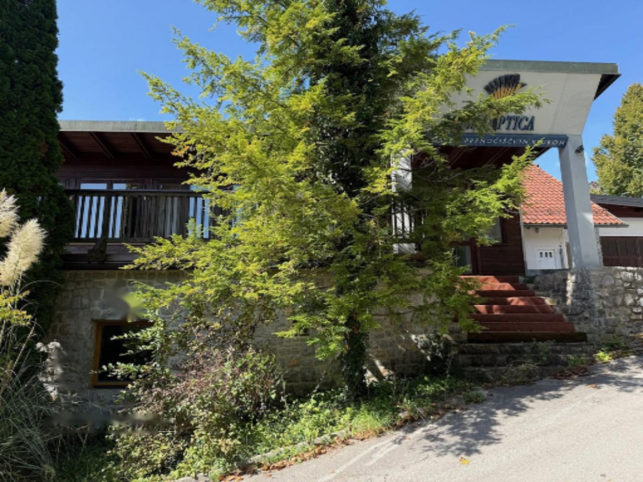 Офис в Любляне, Словения, 800 м² - фото 1