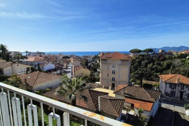 Квартира в Каннах, Франция, 60 м² - фото 1