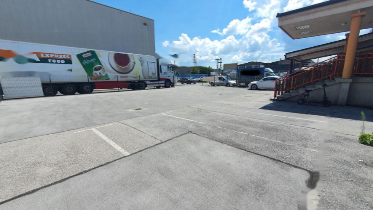 Офис в Любляне, Словения, 1 185 м² - фото 2