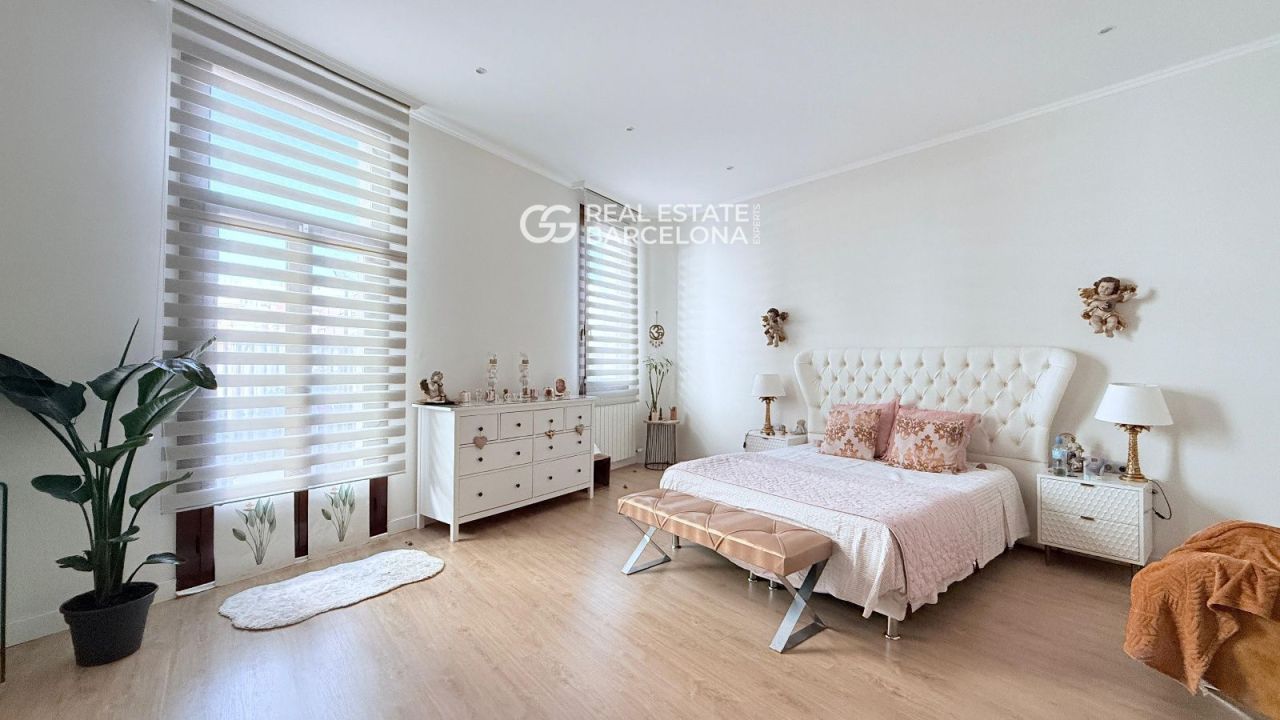 Дом в Барселоне, Испания, 650 м² - фото 3