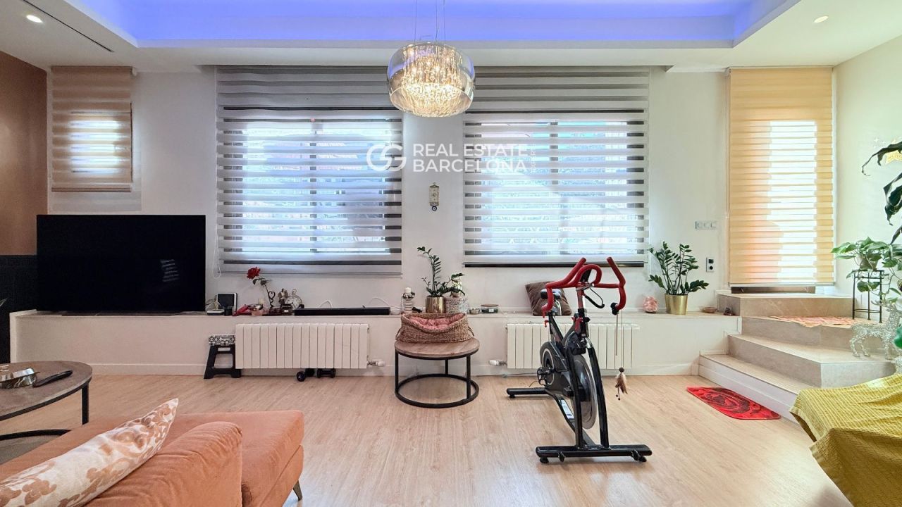 Дом в Барселоне, Испания, 650 м² - фото 5