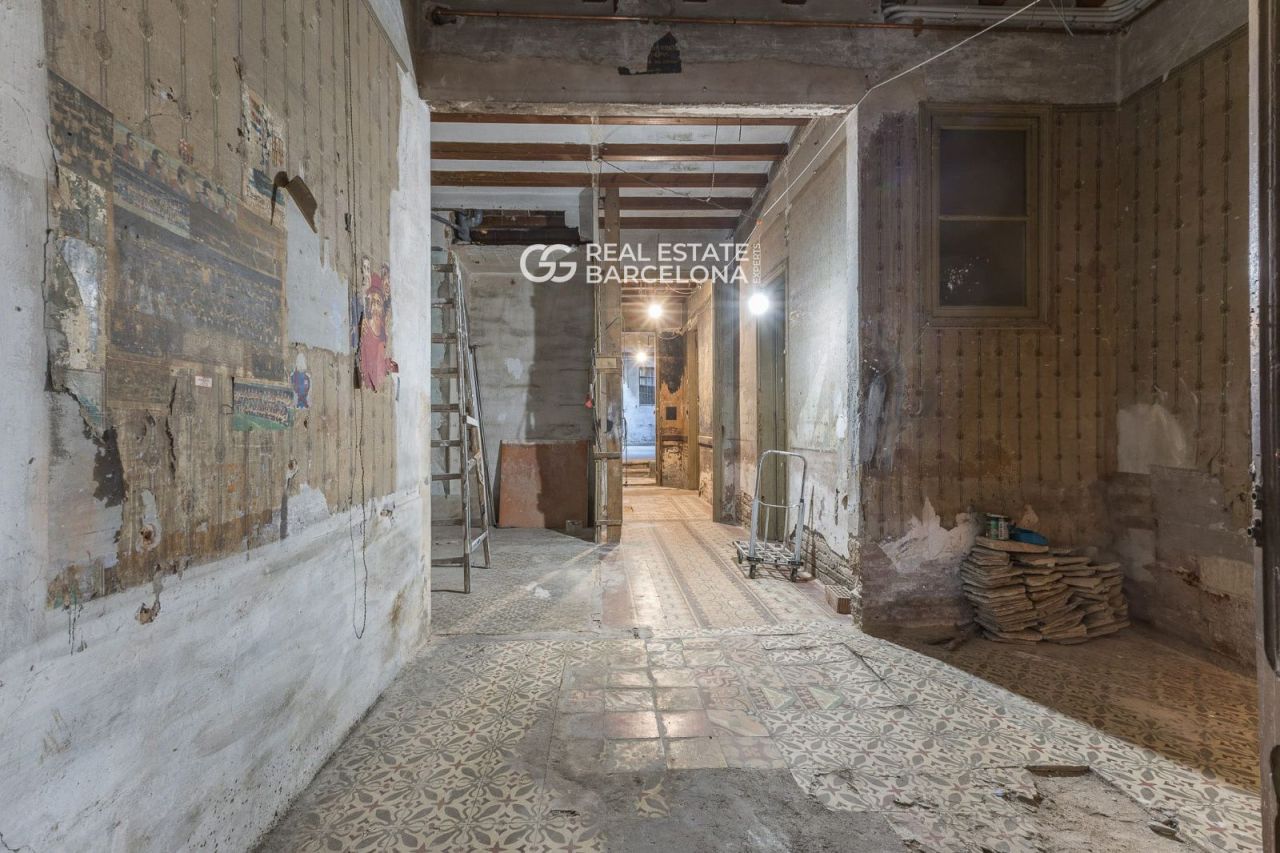 Дом в Барселоне, Испания, 650 м² - фото 19