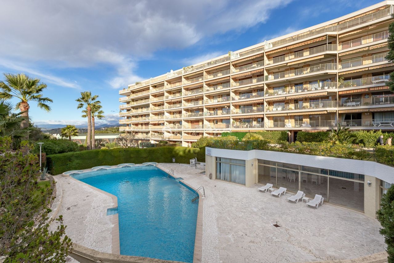 Апартаменты в Ле-Канне, Франция, 110 м² - фото 14