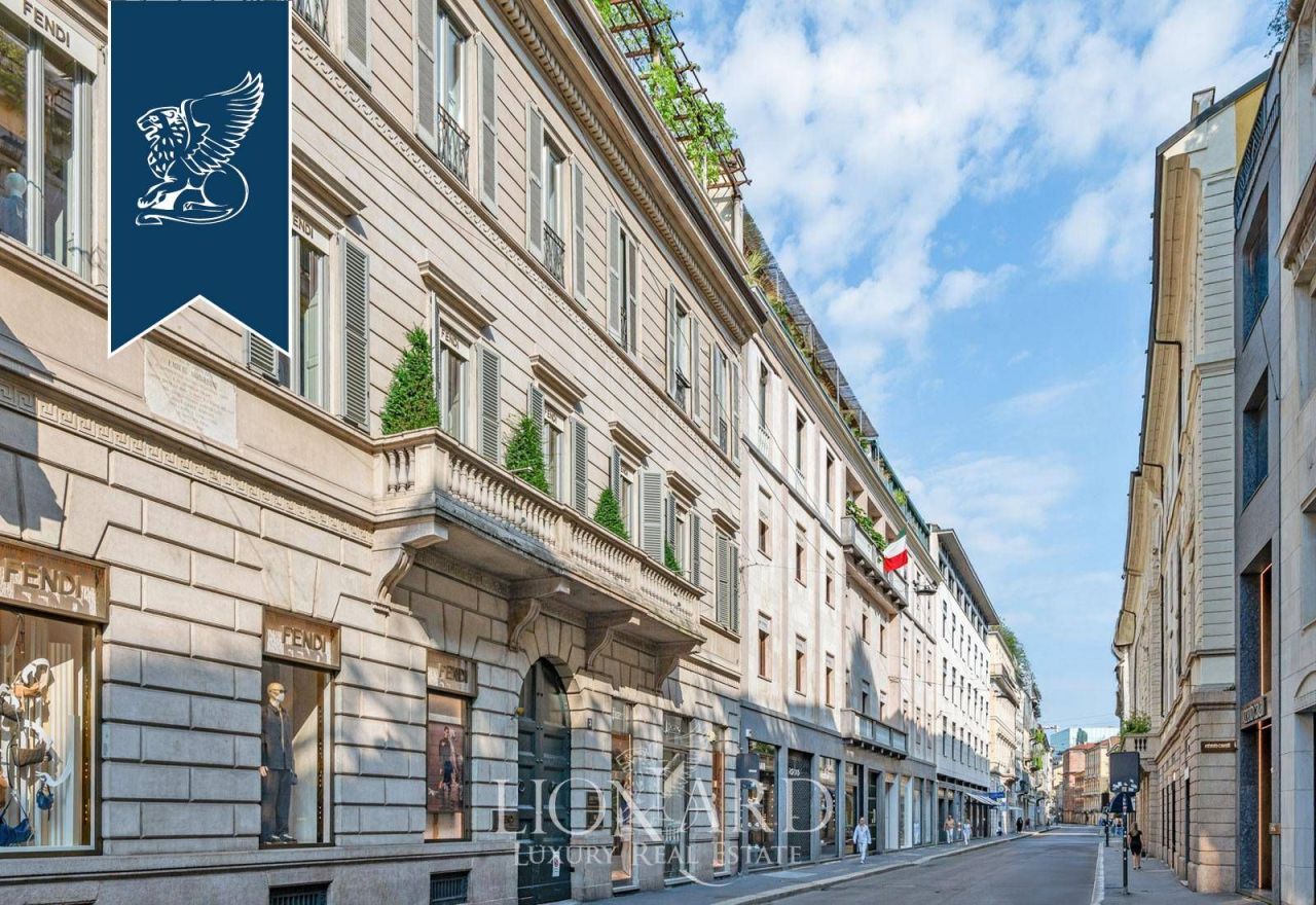 Апартаменты в Милане, Италия, 250 м² - фото 1