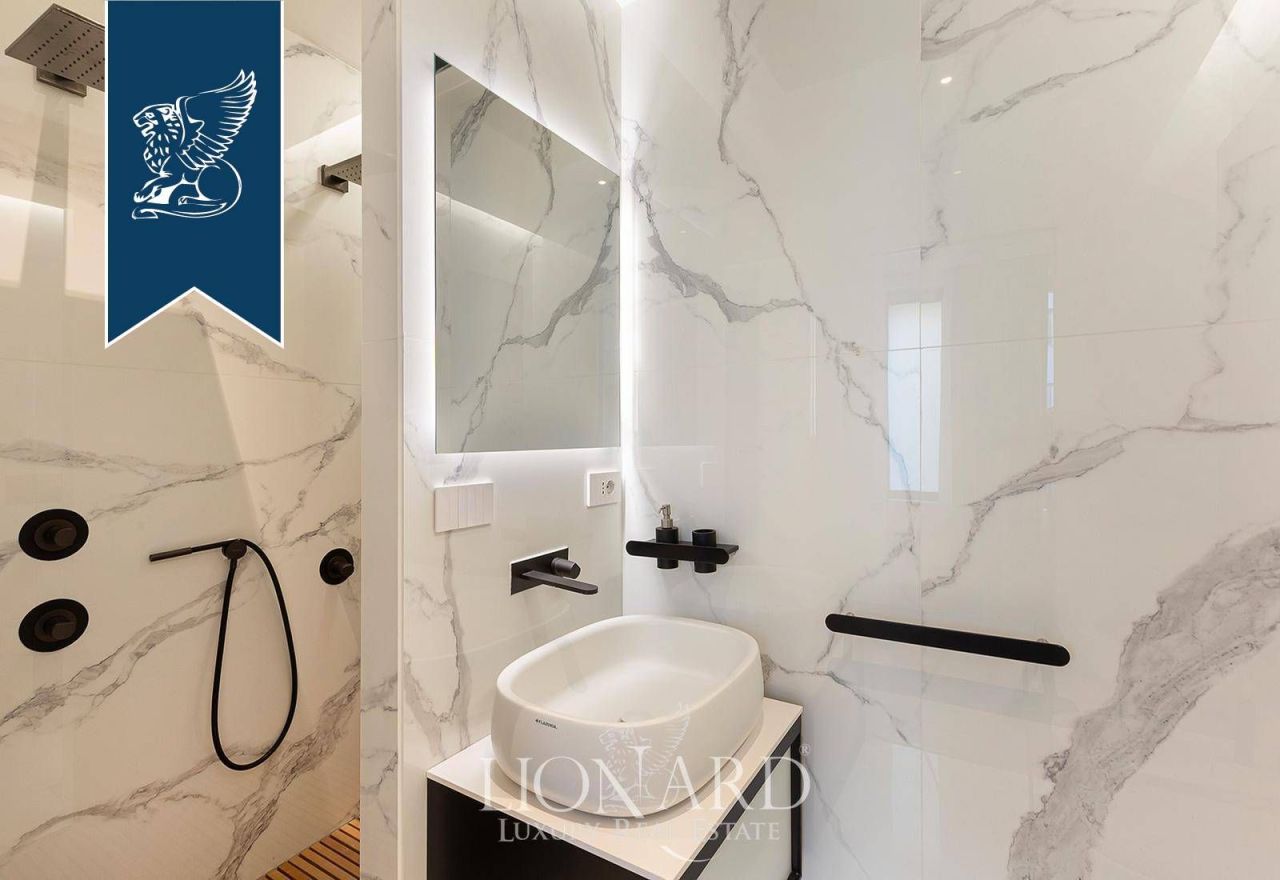 Апартаменты в Милане, Италия, 250 м² - фото 12