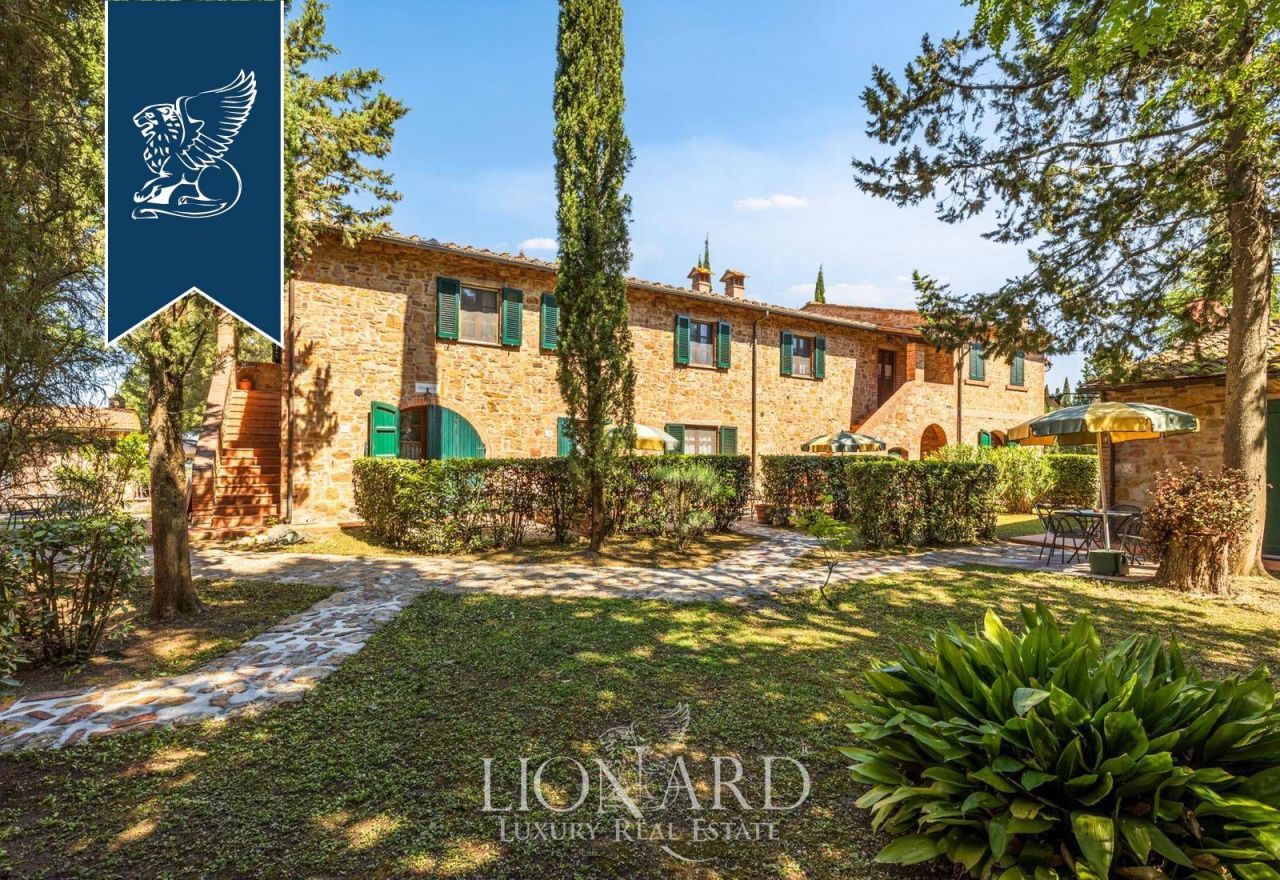 Ферма во Флоренции, Италия, 2 100 м² - фото 13