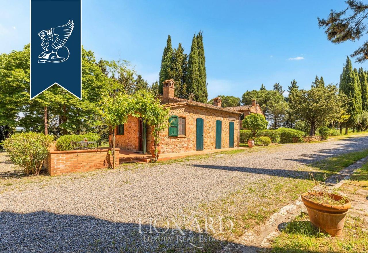 Ферма во Флоренции, Италия, 2 100 м² - фото 17