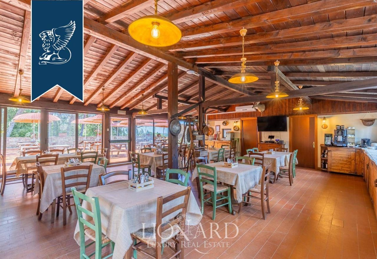 Ферма во Флоренции, Италия, 2 100 м² - фото 19