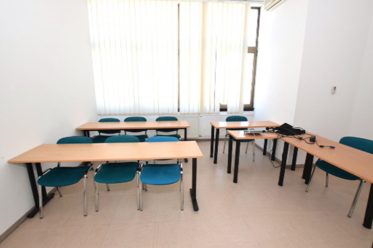 Офис в Любляне, Словения, 560 м² - фото 2